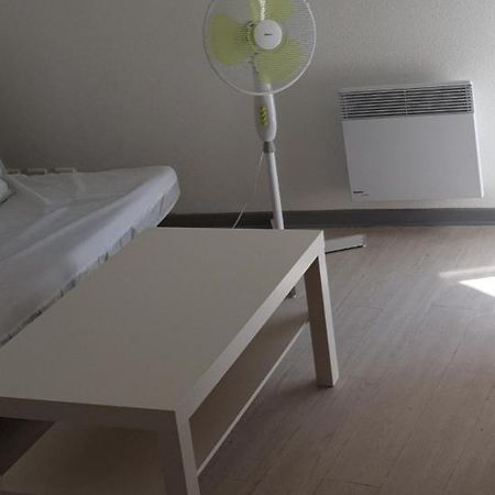 studio intra-muros meublé Avignon Extérieur photo